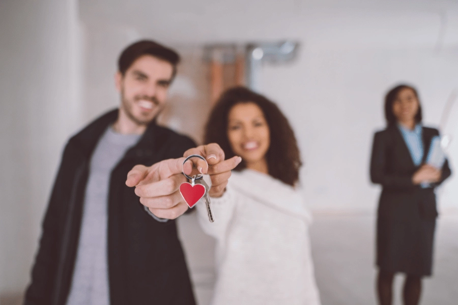 7 Homebuying Tips For Newlyweds