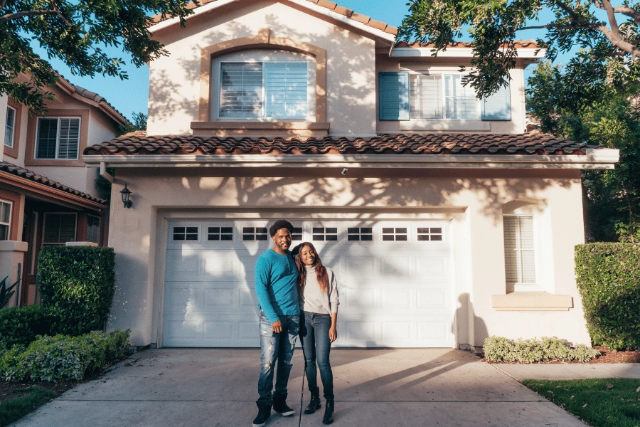 10 Pros and Cons of an HOA