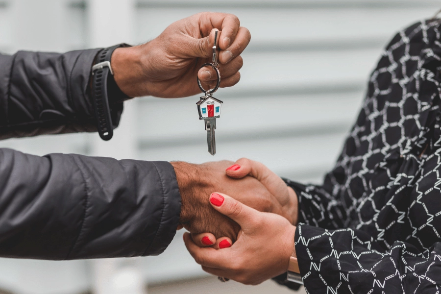 7 Steps To Selling a House to a Family Member